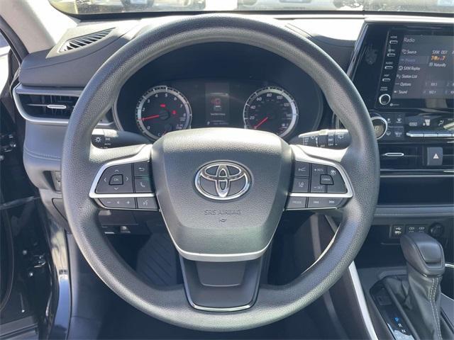 used 2022 Toyota Highlander car, priced at $29,895