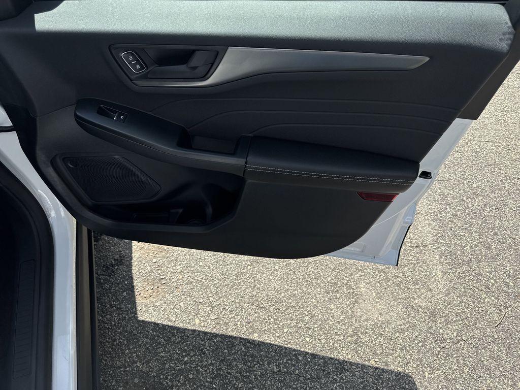 new 2025 Ford Escape car, priced at $30,683