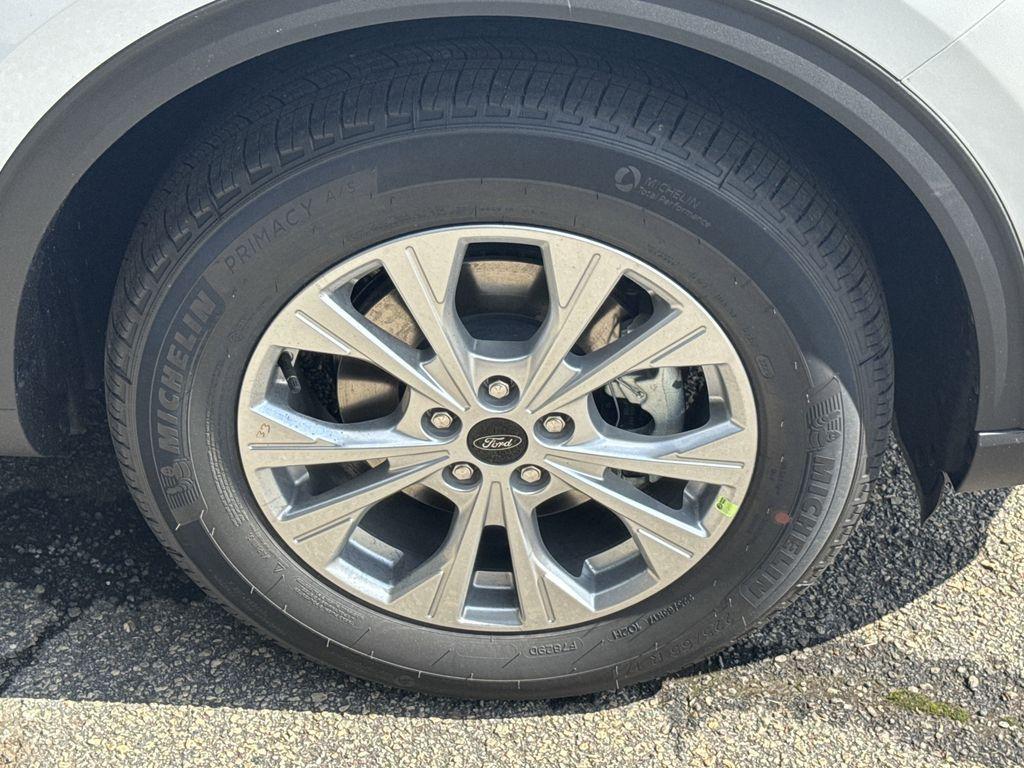 new 2025 Ford Escape car, priced at $30,683