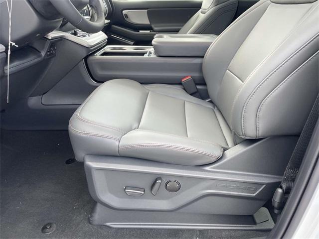 new 2025 Ford Expedition car, priced at $68,210