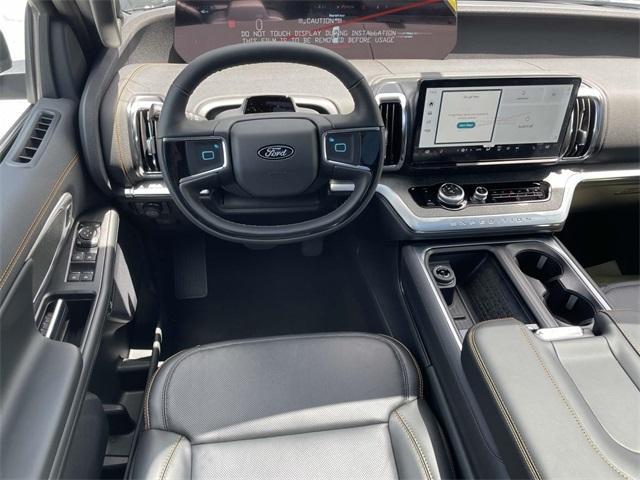 new 2025 Ford Expedition car, priced at $83,025