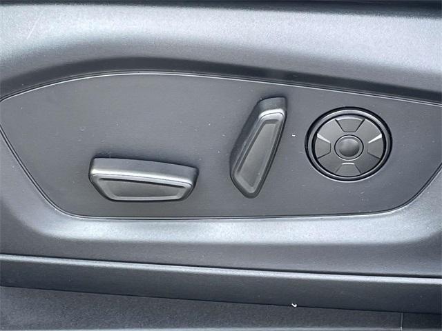 new 2025 Ford Explorer car