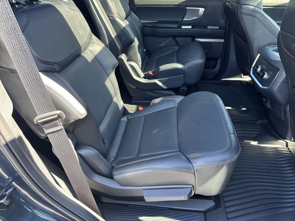 new 2025 Ford Expedition car, priced at $81,678