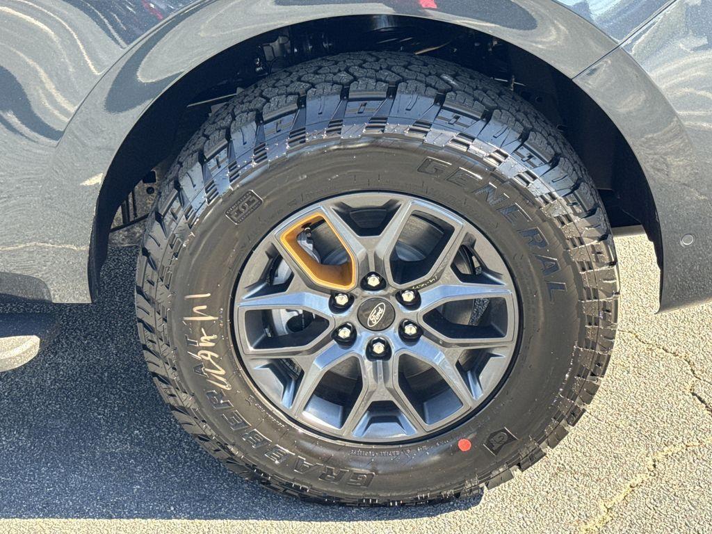 new 2025 Ford Expedition car, priced at $81,678