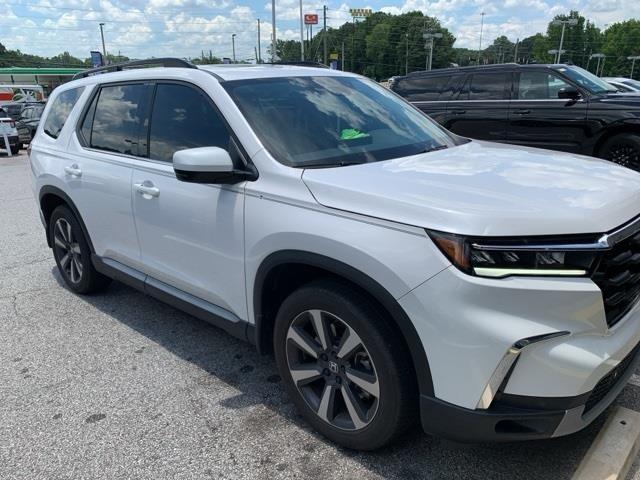 used 2024 Honda Pilot car, priced at $42,820