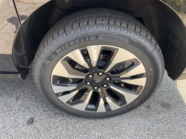 new 2025 Ford Expedition Max car, priced at $78,584