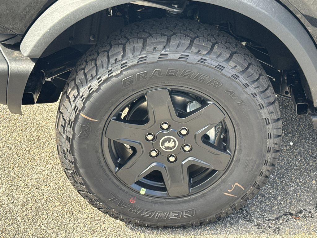 new 2025 Ford Bronco car, priced at $48,610
