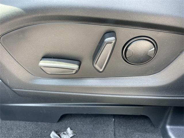 new 2025 Ford Explorer car