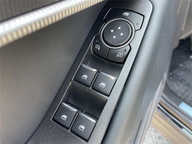new 2025 Ford Explorer car