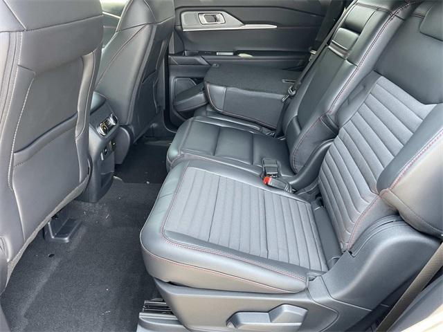 new 2025 Ford Explorer car