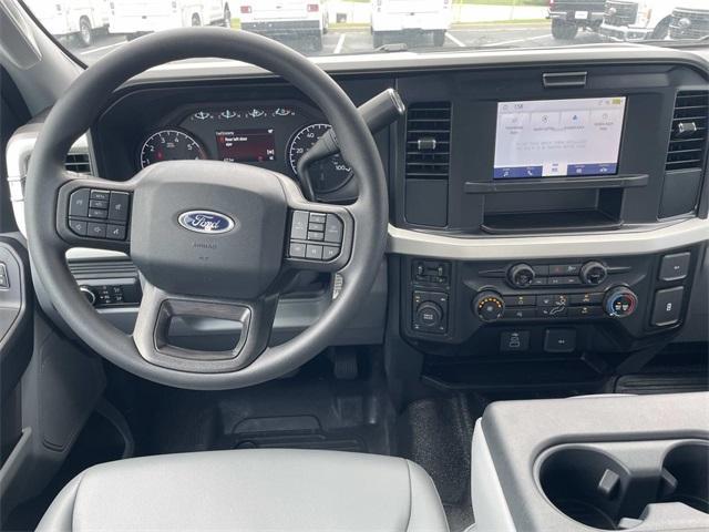 new 2025 Ford F-250 car, priced at $65,400
