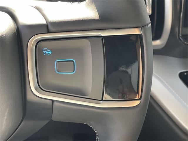 new 2025 Ford Expedition car, priced at $68,210