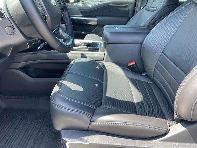 new 2025 Ford F-450 car, priced at $125,995