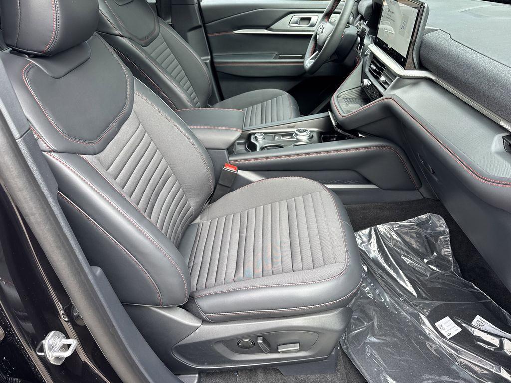 new 2025 Ford Explorer car, priced at $47,816