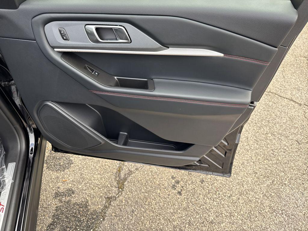 new 2025 Ford Explorer car, priced at $47,816
