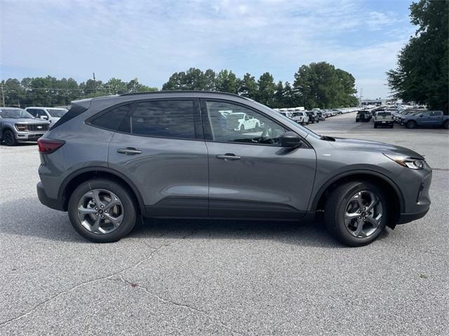 new 2025 Ford Escape car, priced at $25,995