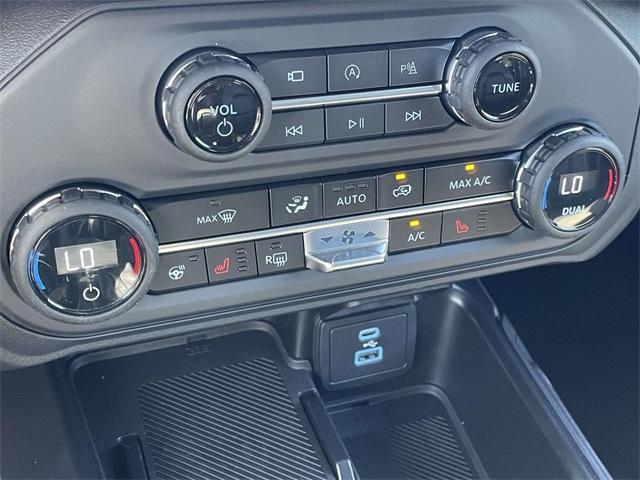 new 2025 Ford Bronco car, priced at $51,914