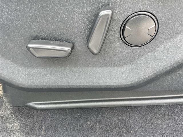 new 2025 Ford F-150 Lightning car