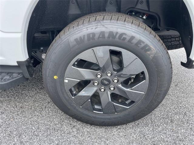 new 2025 Ford F-150 Lightning car