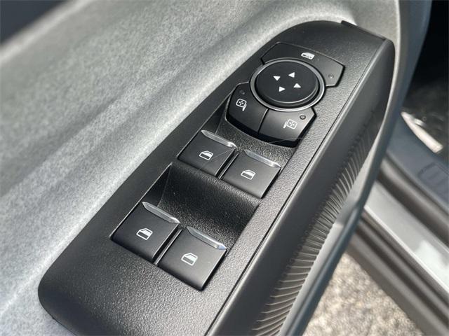 new 2025 Ford Maverick car, priced at $28,034