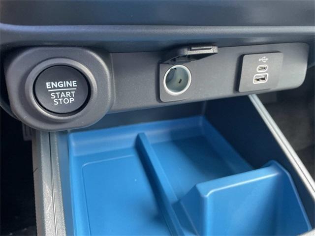 new 2025 Ford Maverick car, priced at $28,034