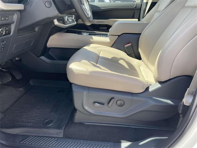 new 2024 Ford Expedition Max car, priced at $62,595