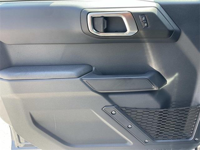 new 2025 Ford Bronco car, priced at $43,760