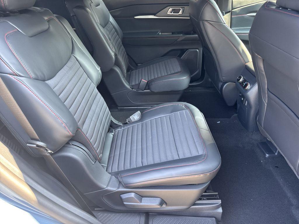 new 2025 Ford Explorer car, priced at $45,268
