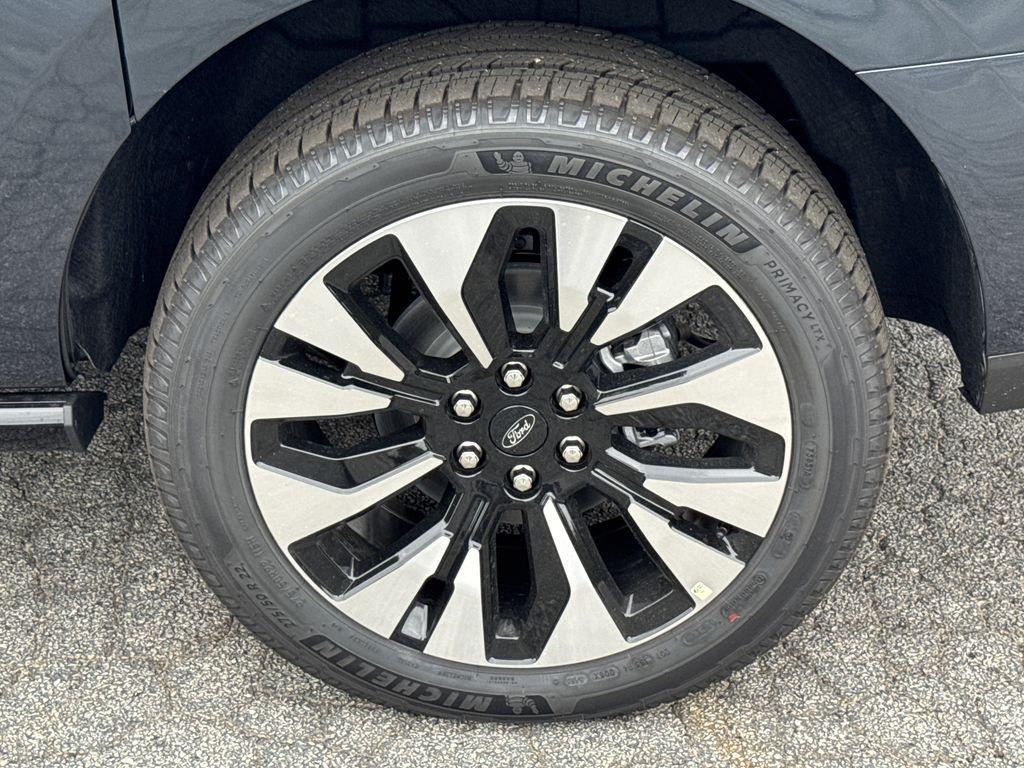 new 2025 Ford Expedition Max car, priced at $80,048