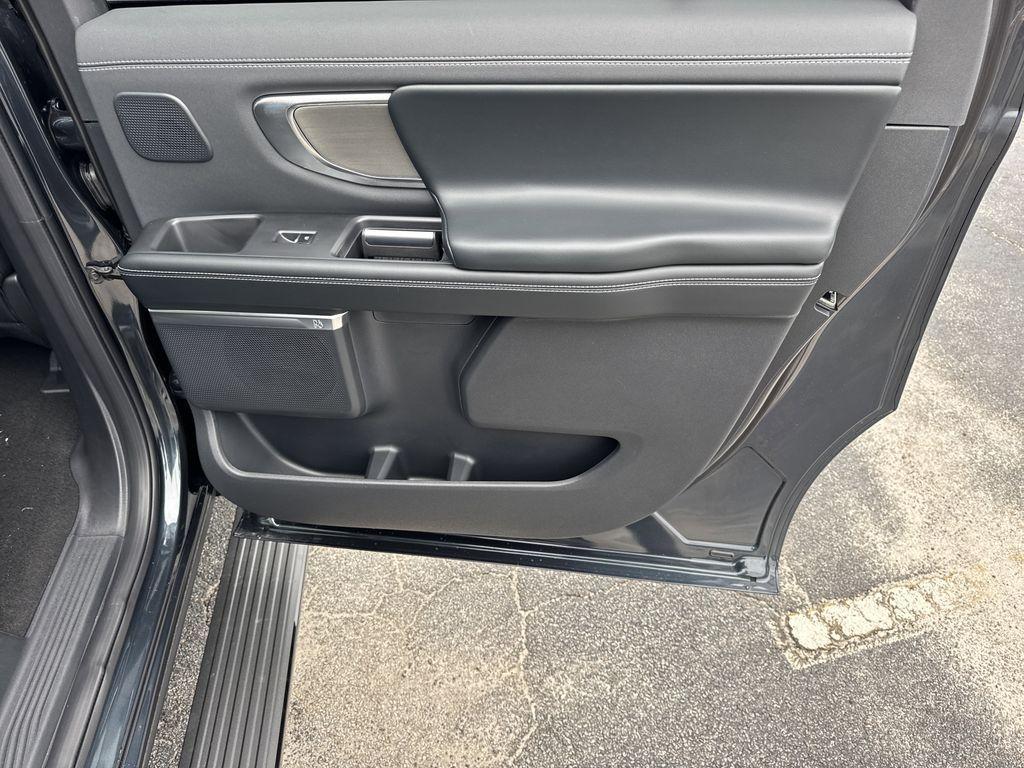 new 2025 Ford Expedition Max car, priced at $80,048
