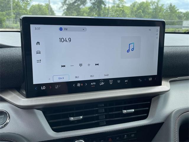 new 2025 Ford Explorer car, priced at $40,371