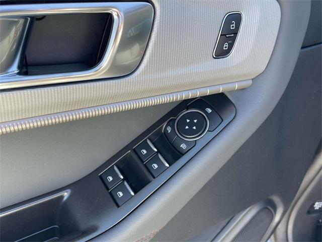 new 2025 Ford Explorer car, priced at $35,435