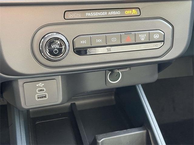 new 2025 Ford Maverick car, priced at $25,423