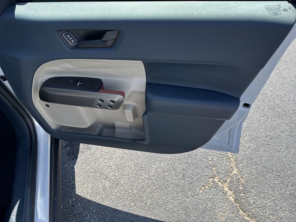 new 2025 Ford Maverick car, priced at $34,995