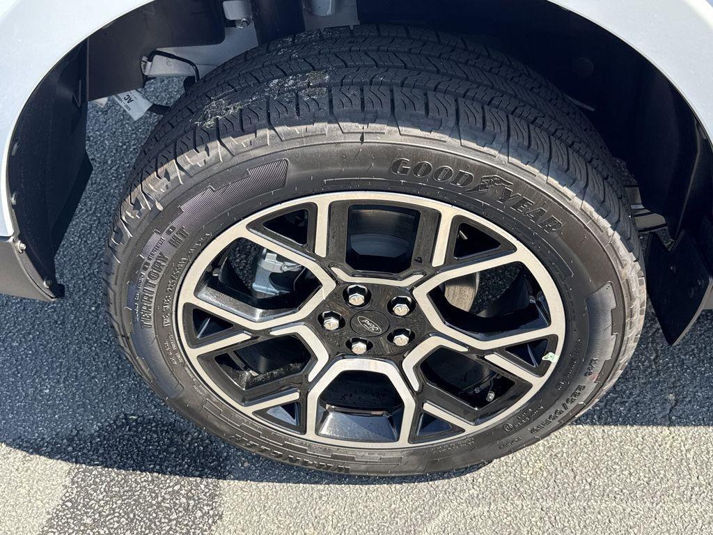 new 2025 Ford Maverick car, priced at $34,995