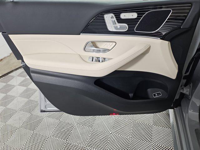 new 2025 Mercedes-Benz GLE 350 car, priced at $70,115