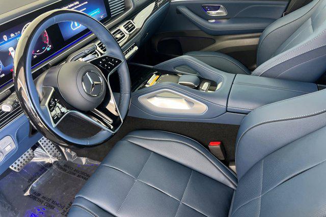 new 2025 Mercedes-Benz GLS 580 car, priced at $140,035