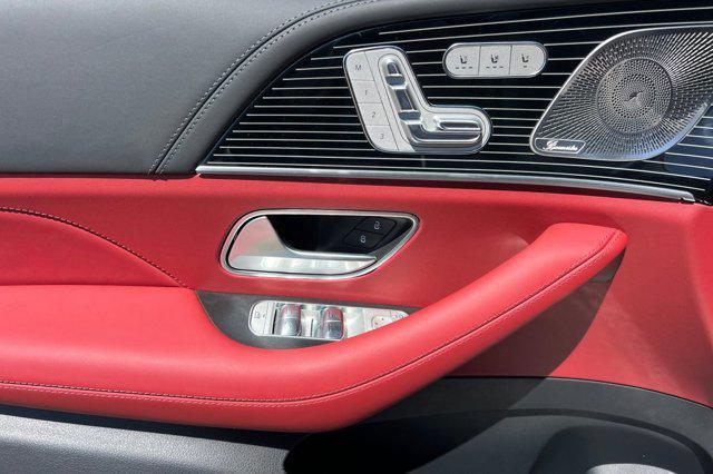 new 2025 Mercedes-Benz GLS 580 car, priced at $148,700
