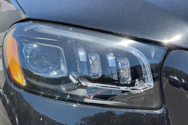 new 2025 Mercedes-Benz GLS 450 car, priced at $91,945