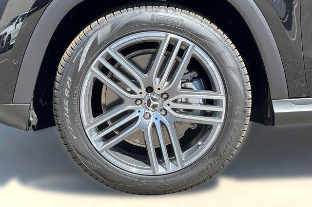 new 2025 Mercedes-Benz GLS 450 car, priced at $91,945