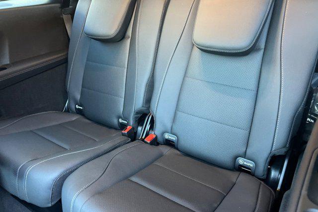 new 2025 Mercedes-Benz GLS 450 car, priced at $91,945