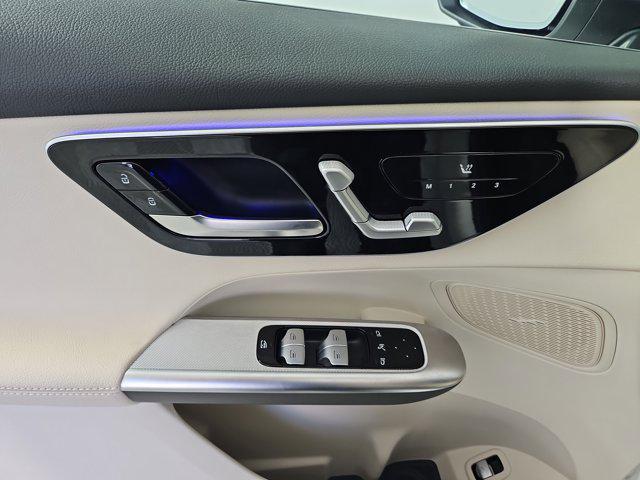 new 2025 Mercedes-Benz GLC 300 car, priced at $52,350