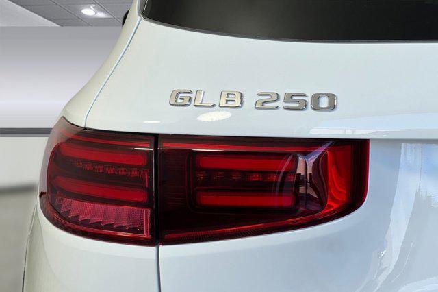 new 2025 Mercedes-Benz GLB 250 car, priced at $47,145