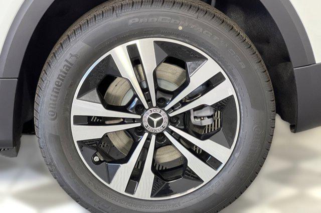 new 2025 Mercedes-Benz GLB 250 car, priced at $47,145