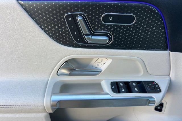 new 2025 Mercedes-Benz GLB 250 car, priced at $47,145