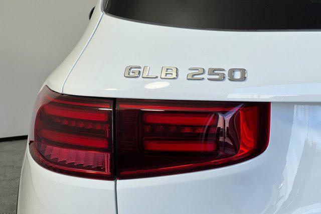 new 2025 Mercedes-Benz GLB 250 car, priced at $47,145