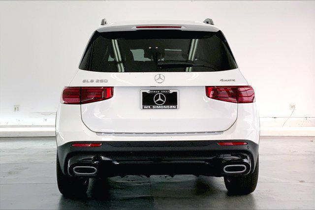 new 2024 Mercedes-Benz GLB 250 car, priced at $54,325