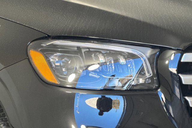 new 2025 Mercedes-Benz GLS 450 car, priced at $95,420