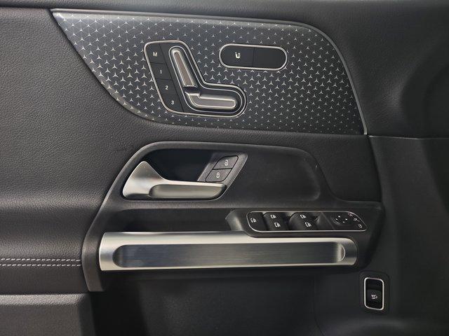 new 2025 Mercedes-Benz GLB 250 car, priced at $51,610