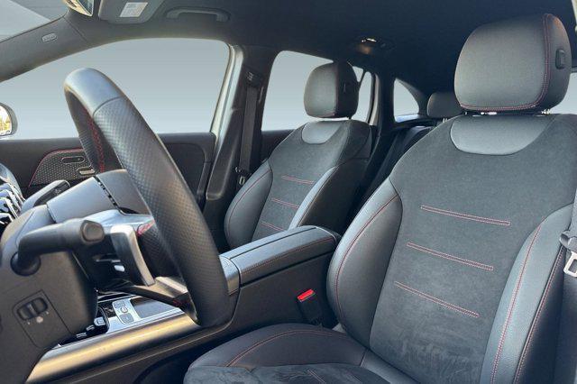 new 2025 Mercedes-Benz GLA 250 car, priced at $51,825